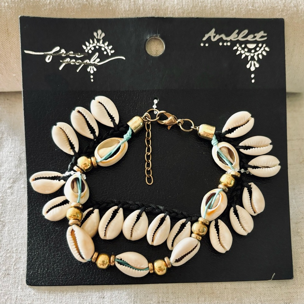 NWT FREE PEOPLE Cowic Shell Anklet